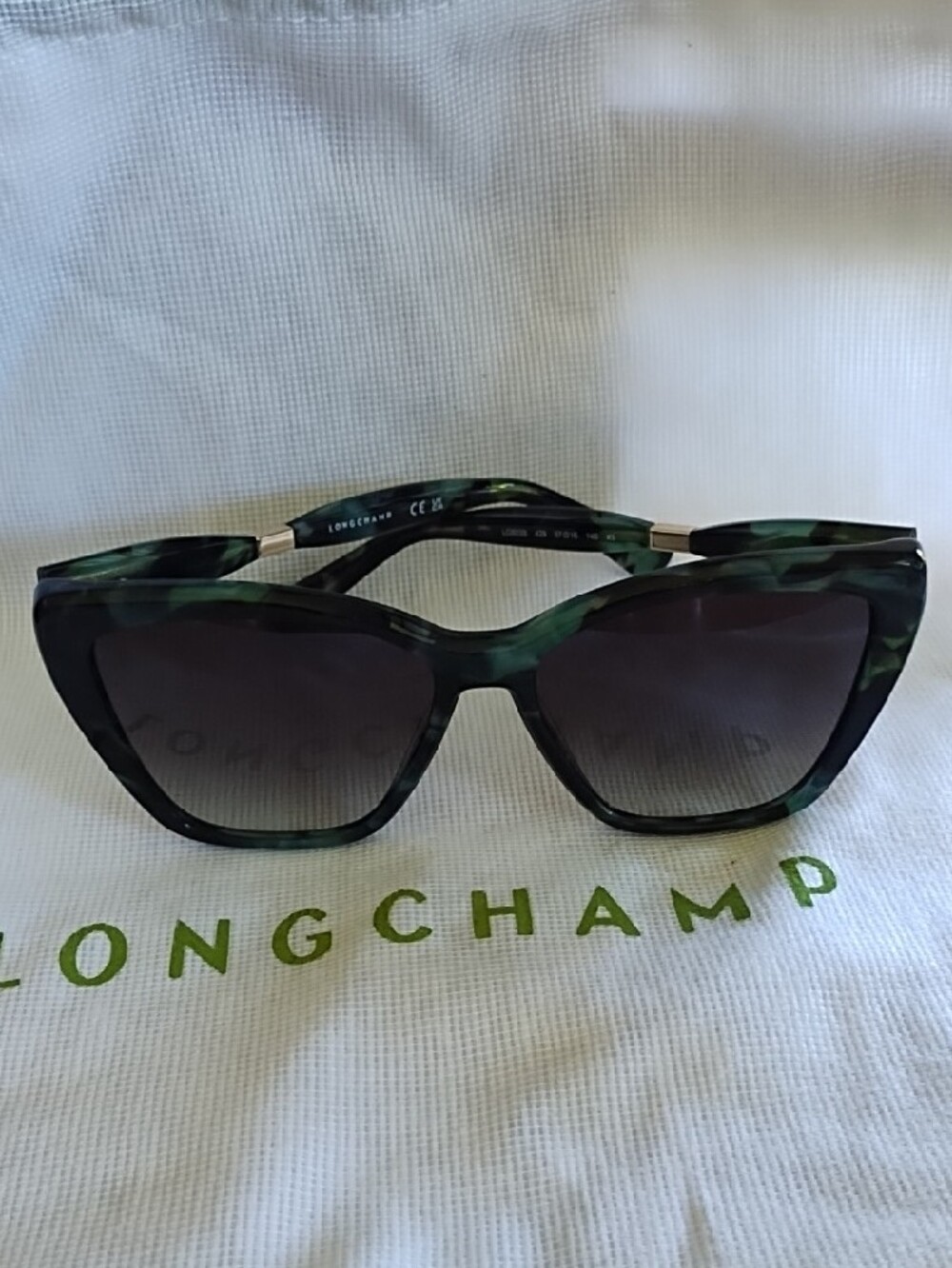 New Longchamp Green Tortoiseshell Cat-Eye Sunglasses with Gradient Lenses - Picture 4 of 4